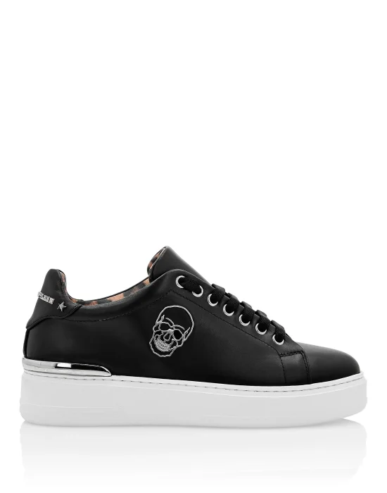 Lo-Top Sneakers The $kull TM