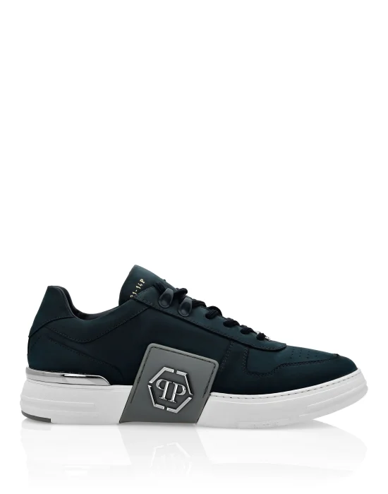 LO-TOP SNEAKERS PHANTOM KICK$ NUBUK Platinum HEXAGON