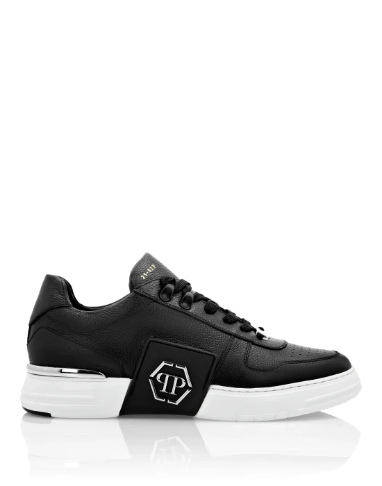 LO-TOP SNEAKERS PHANTOM KICK$ LEATHER Platinum HEXAGON