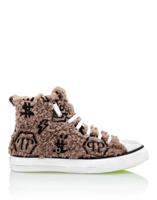 Hi-Top Sneakers Embroidery Monogram Megastar