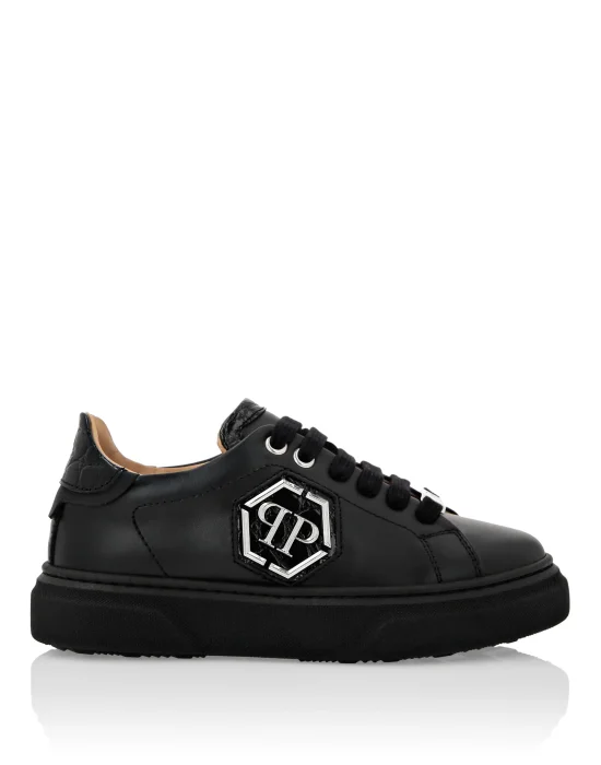 LEATHER LO-TOP SNEAKERS HEXAGON