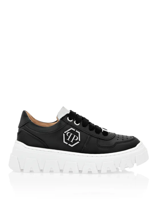 LEATHER LO-TOP SNEAKERS HEXAGON