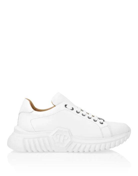 LO-TOP SNEAKERS SUPERSONIC
