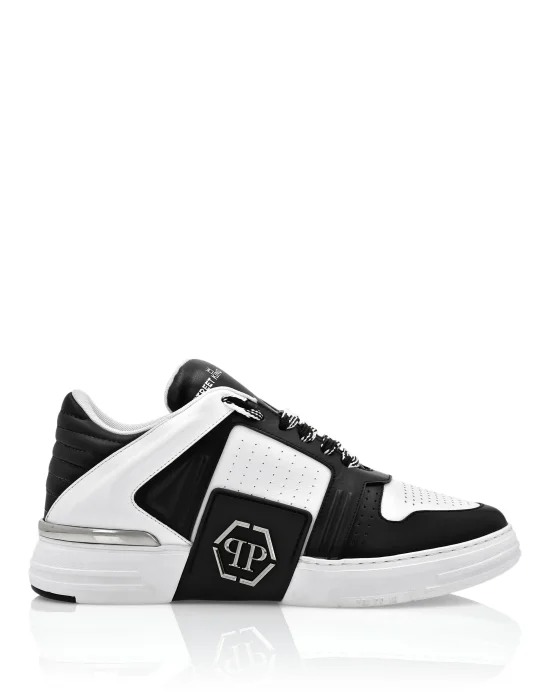 Leather Lo-Top Sneakers Hexagon