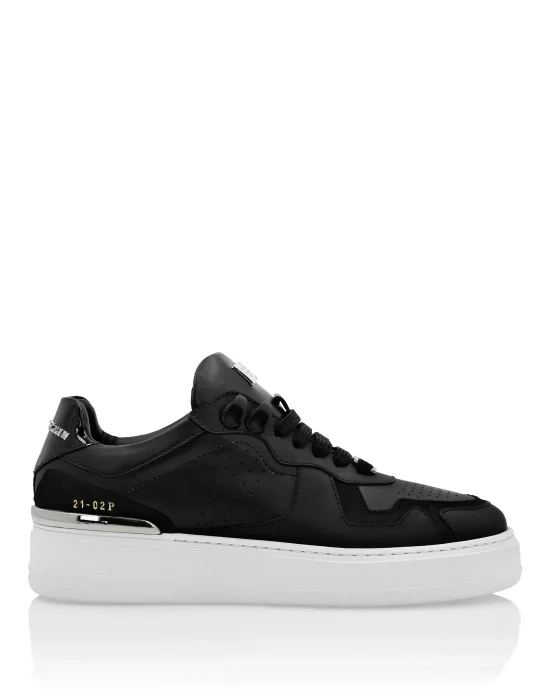 Lo-Top Sneakers mix materials G.O.A.T. TM