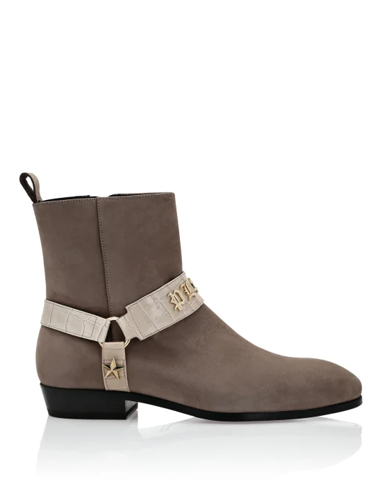 Nubuck Flat Boots Gothic Plein
