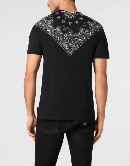 Round Neck T-Shirt Paisley Bandana