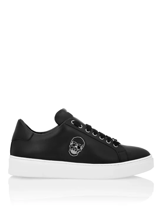 Nappa Leather Lo-Top Sneakers Skull