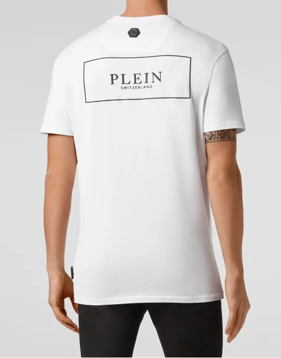 T-shirt Round Neck SS Outline Skull