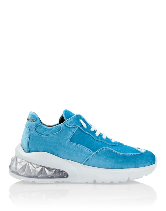 Velvet Runner