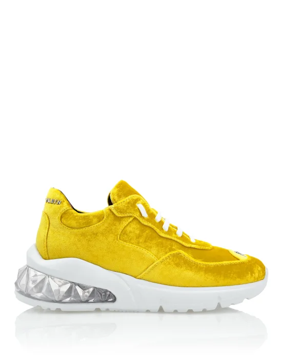 Velvet Runner