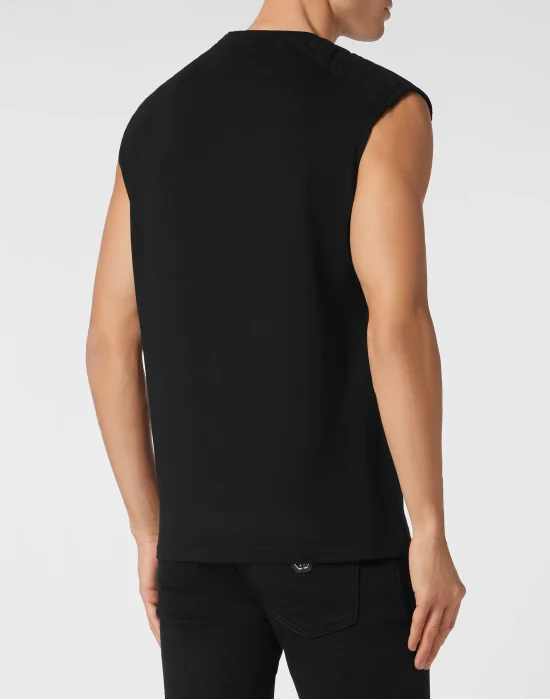 Sleeveless top Cuts