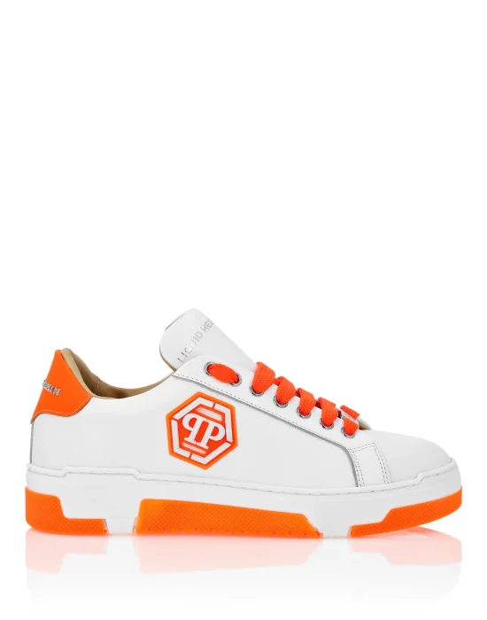 Leather Lo-Top Sneakers Hexagon