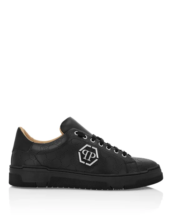 Low Top Leather Skeakers Matte Monogram