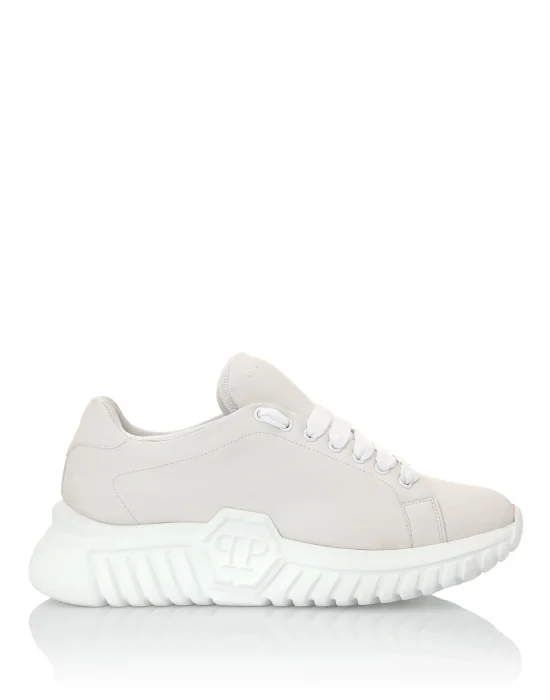 LO-TOP SNEAKERS SUPERSONIC