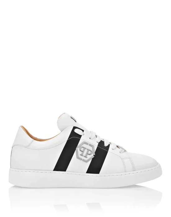Leather Lo-Top Sneakers Hexagon