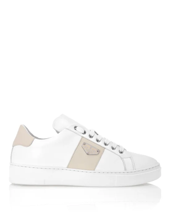 Lo-Top Sneakers Triangle Plein