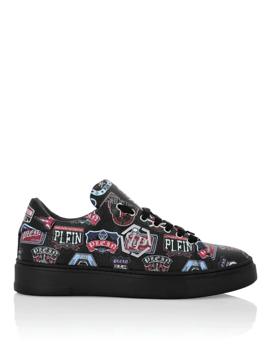 Low-Top Sneakers Carson Patches